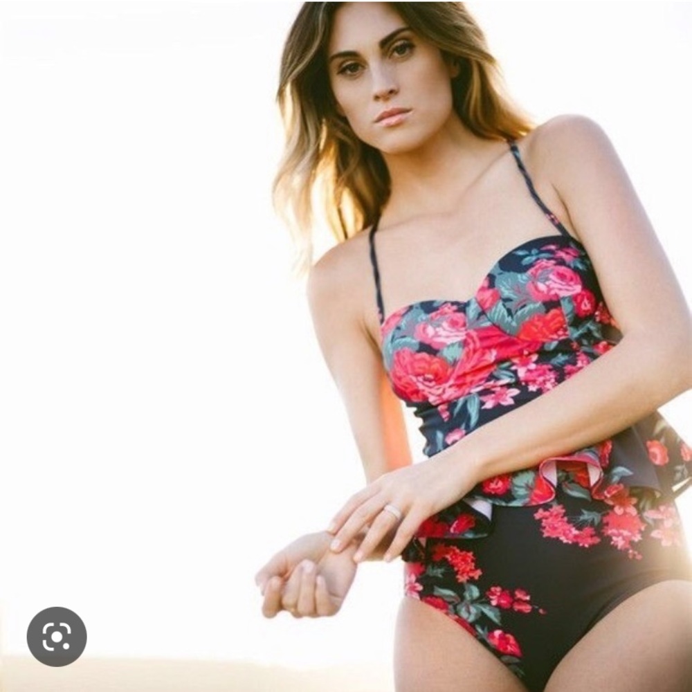 Albion Antigua Peplum Tankini and Bottoms - Size M